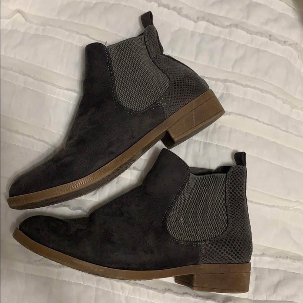 Boots dark gray